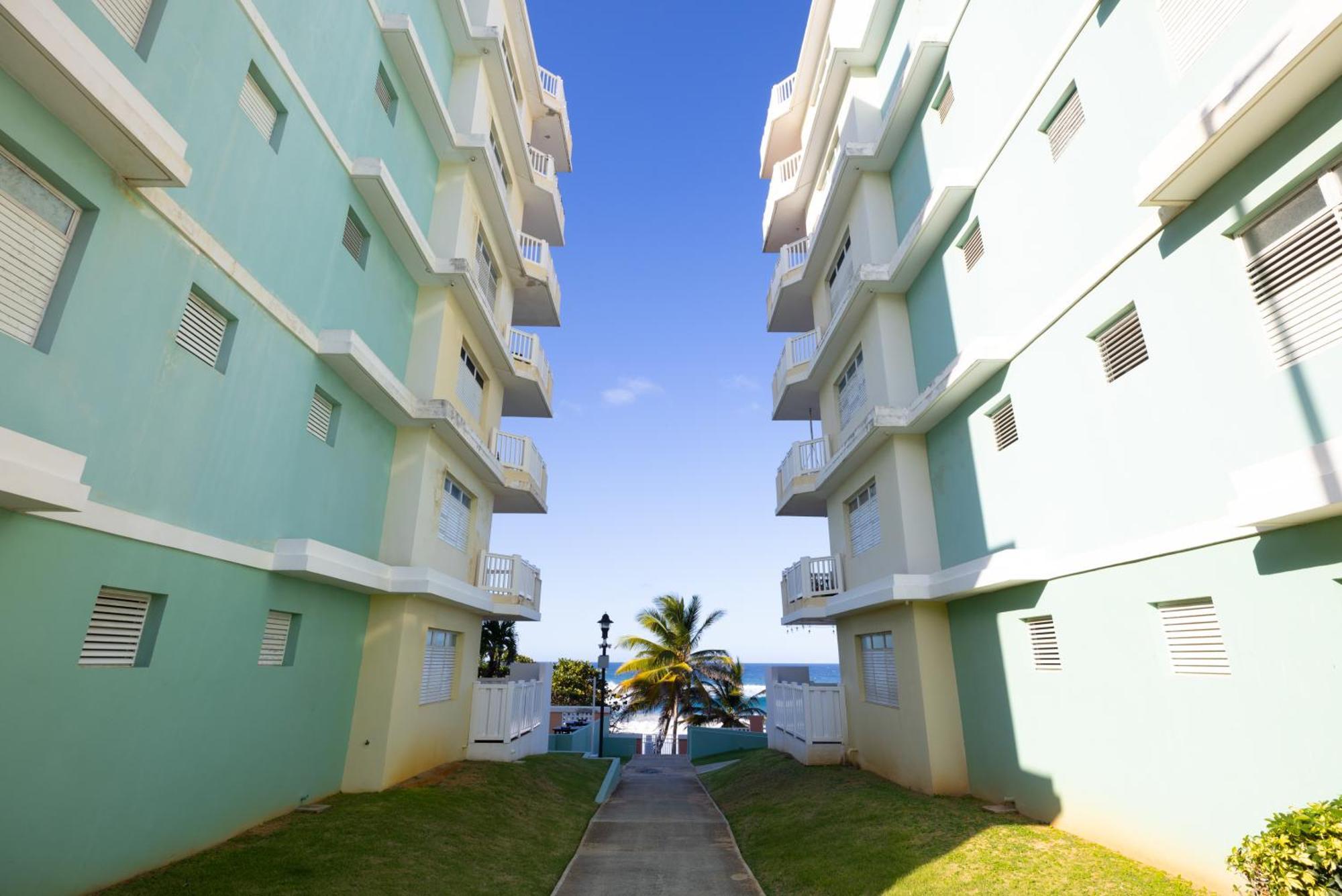 Condo Beach Court Isabela Exterior photo